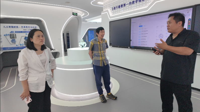 Great Love Builds Dreams, Nourishing Talents | Beijing OUBOT Technology Invited to Attend Hengshui High School's 42nd Teachers' Day Arts Performance and 2026 Scholarship (Teaching) Fund Award Ceremony